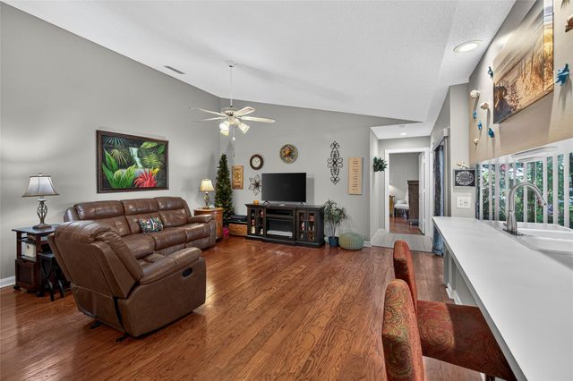 3004 Lakemont Court, Palm Beach Gardens, FL 33403