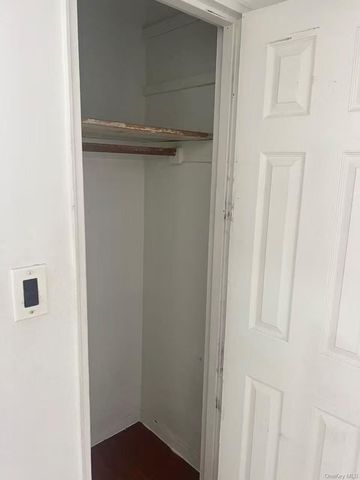 88-30 182nd Street 3F, Hollis, NY 11423