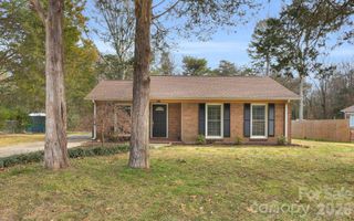 9715 Starwood Drive, Charlotte, NC 28215