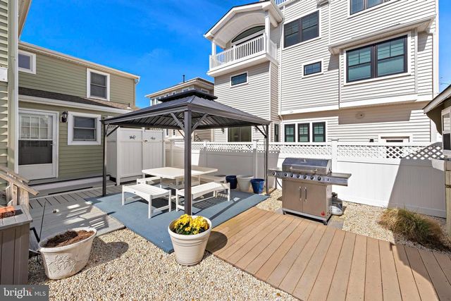 201 E 18TH ST, Long Beach Township, NJ 08008