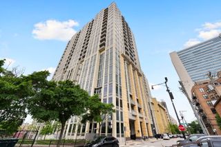 700 N Larrabee Street 2010, Chicago, IL 60654