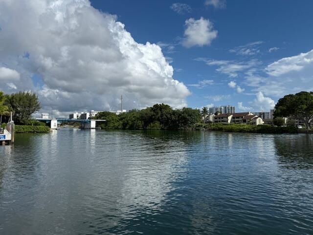 20 Yacht Club Drive 403, North Palm Beach, FL 33408