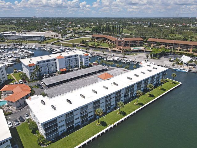 20 Yacht Club Drive 403, North Palm Beach, FL 33408