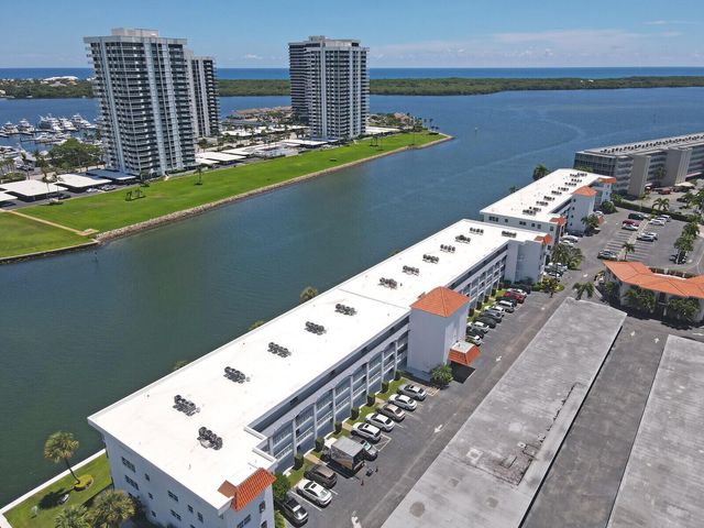 20 Yacht Club Drive 403, North Palm Beach, FL 33408