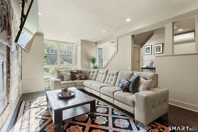 316 Valley Road, Greenwich, CT 06807