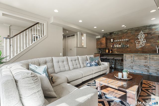 316 Valley Road, Greenwich, CT 06807