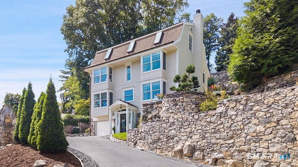 316 Valley Road, Greenwich, CT 06807