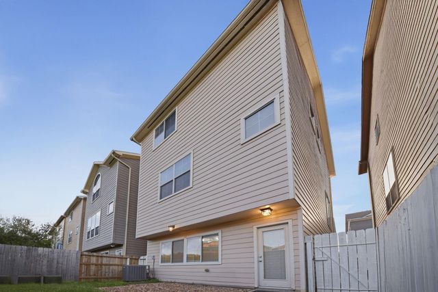 3209 Clearview Circle, Houston, TX 77025