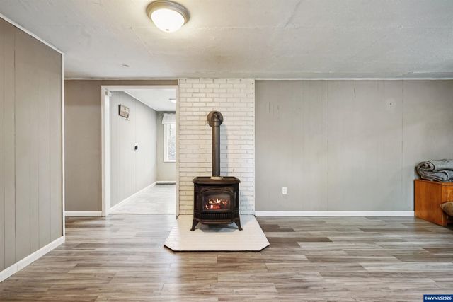 27329 Rowell Hill Rd, Sweet Home, OR 97386