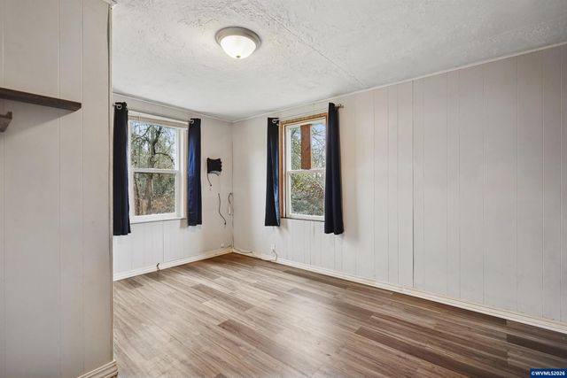 27329 Rowell Hill Rd, Sweet Home, OR 97386