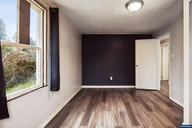 27329 Rowell Hill Rd, Sweet Home, OR 97386