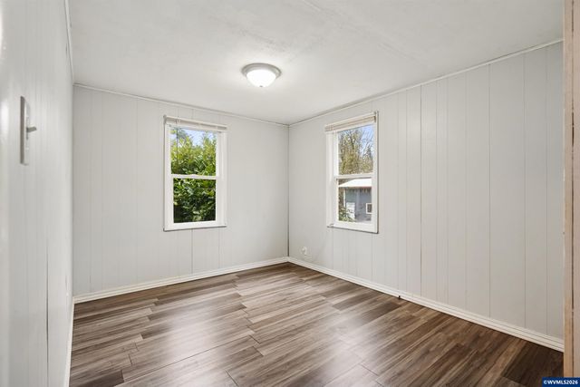 27329 Rowell Hill Rd, Sweet Home, OR 97386