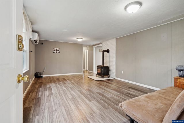 27329 Rowell Hill Rd, Sweet Home, OR 97386