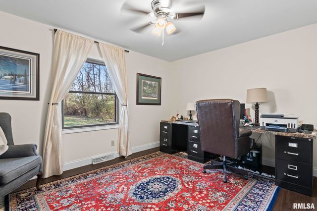 2421 E LAKE SHORE Drive, Springfield, IL 62712