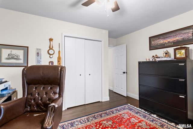 2421 E LAKE SHORE Drive, Springfield, IL 62712