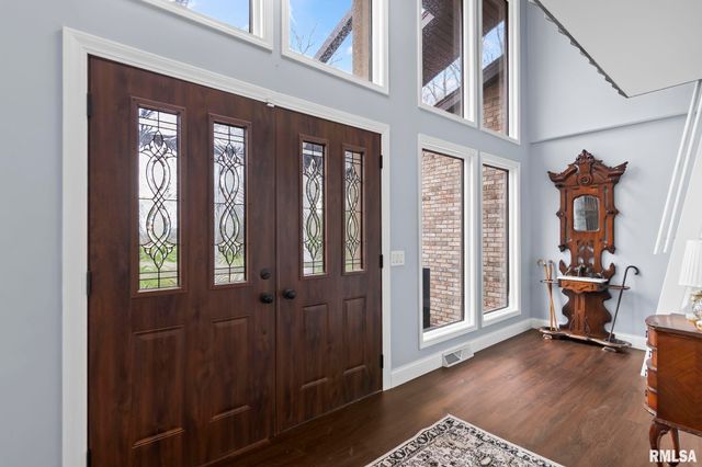 2421 E LAKE SHORE Drive, Springfield, IL 62712