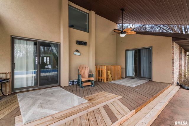 2421 E LAKE SHORE Drive, Springfield, IL 62712