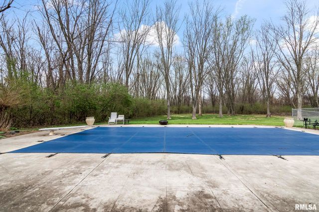 2421 E LAKE SHORE Drive, Springfield, IL 62712