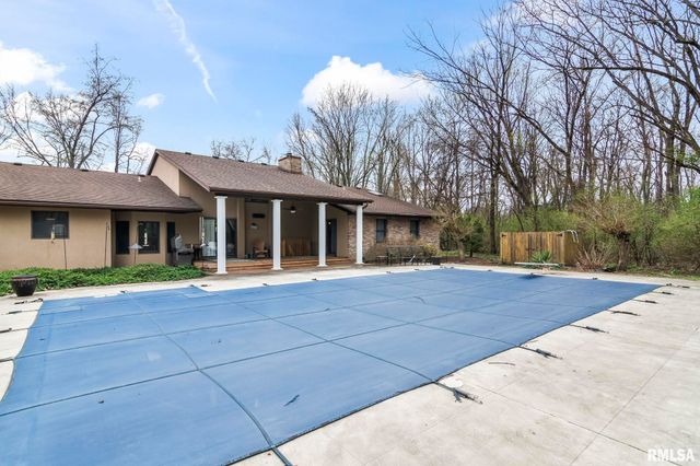 2421 E LAKE SHORE Drive, Springfield, IL 62712