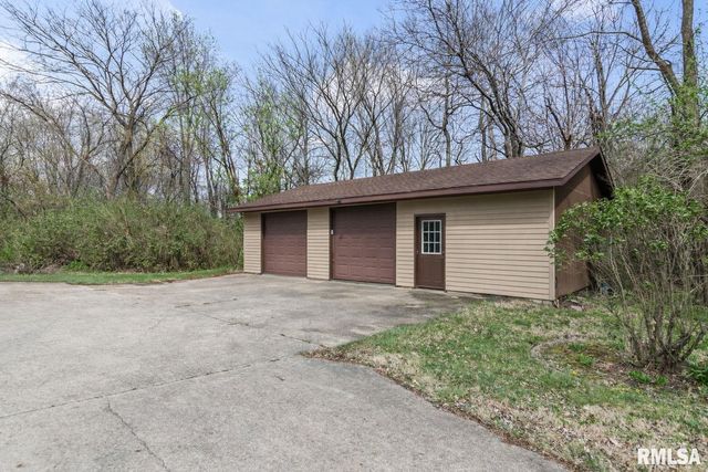 2421 E LAKE SHORE Drive, Springfield, IL 62712