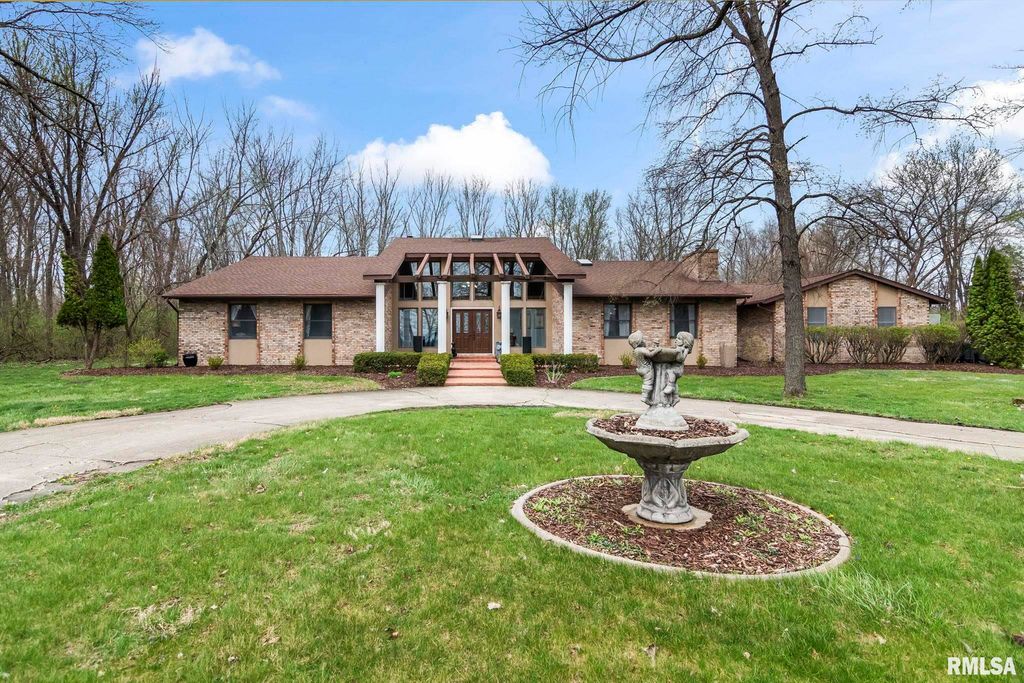 2421 E LAKE SHORE Drive, Springfield, IL 62712