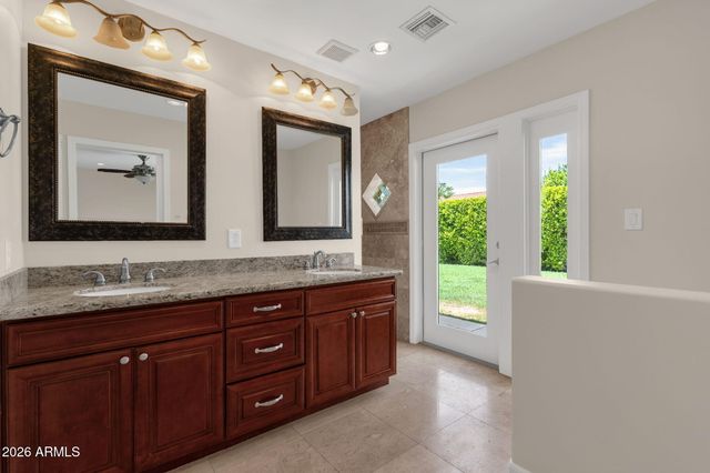 8376 E SAN SALVADOR Drive, Scottsdale, AZ 85258