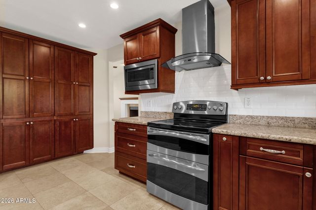 8376 E SAN SALVADOR Drive, Scottsdale, AZ 85258