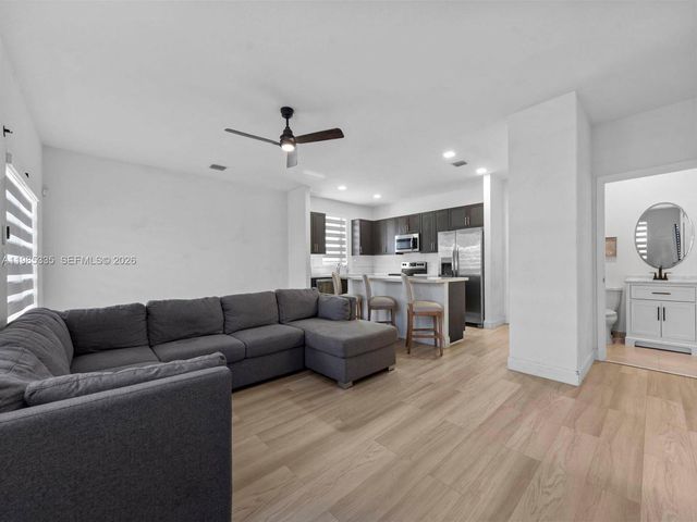 13391 SW 285th St, Homestead, FL 33033