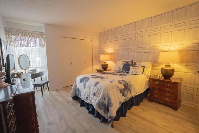 3589 Covington Pike Apt 201, Memphis, TN 38128