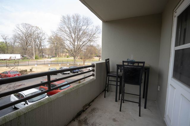 3589 Covington Pike Apt 201, Memphis, TN 38128
