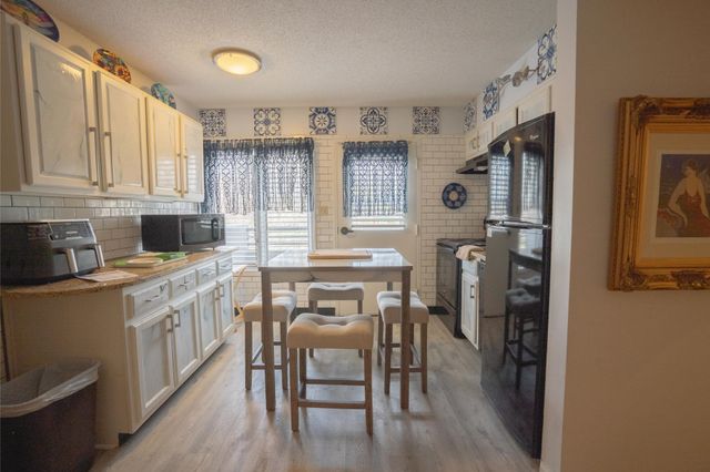 3589 Covington Pike Apt 201, Memphis, TN 38128