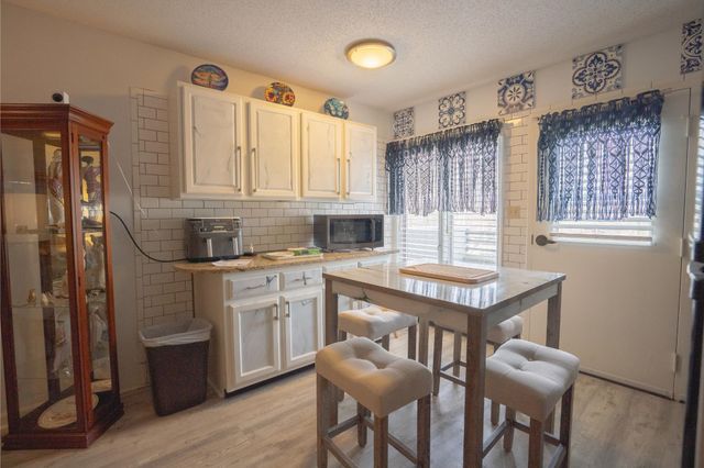 3589 Covington Pike Apt 201, Memphis, TN 38128