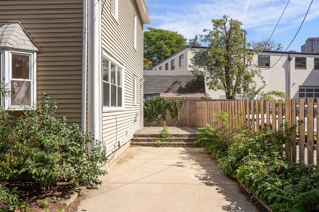 4 Olive Square 1, Somerville, MA 02143