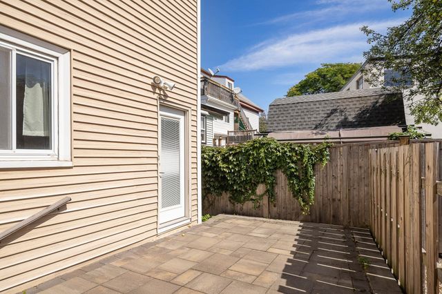 4 Olive Square 1, Somerville, MA 02143