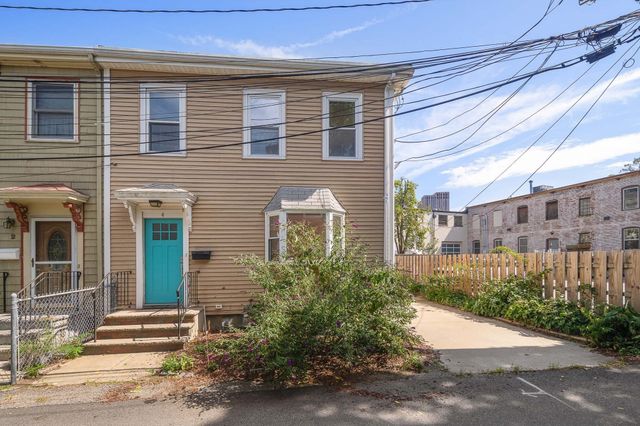 4 Olive Square 1, Somerville, MA 02143
