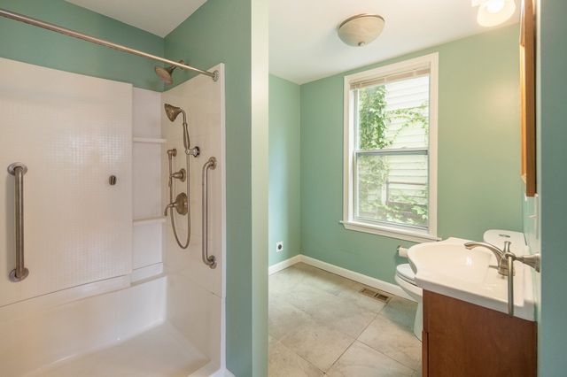 4 Olive Square 1, Somerville, MA 02143