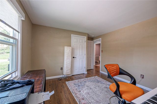 416 Winfred Manor Dr, Bethel Park, PA 15102