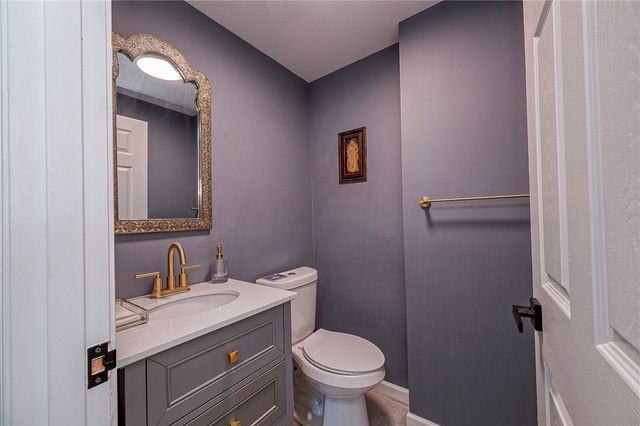 416 Winfred Manor Dr, Bethel Park, PA 15102