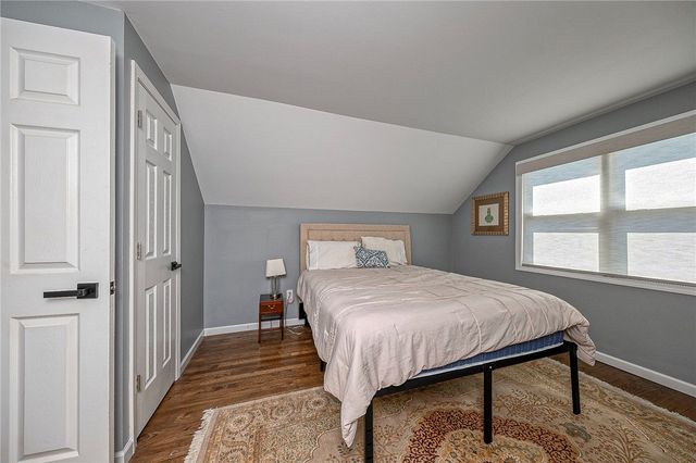 416 Winfred Manor Dr, Bethel Park, PA 15102