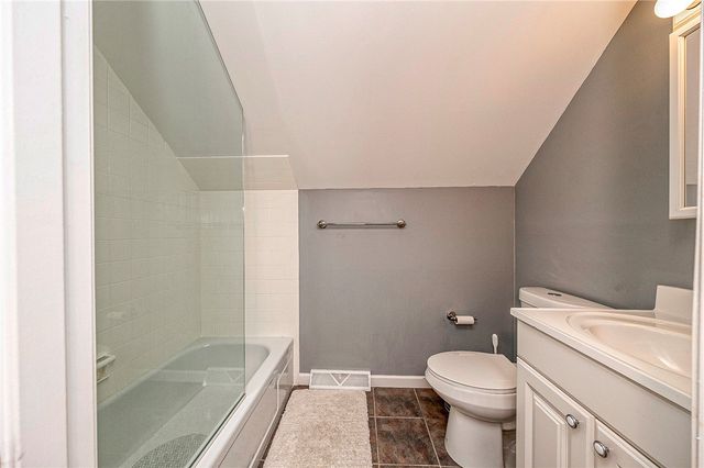 416 Winfred Manor Dr, Bethel Park, PA 15102