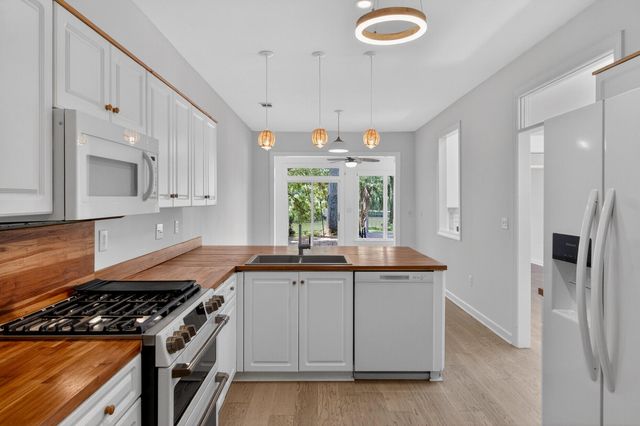 691 Blue Heron Run, Mount Pleasant, SC 29464