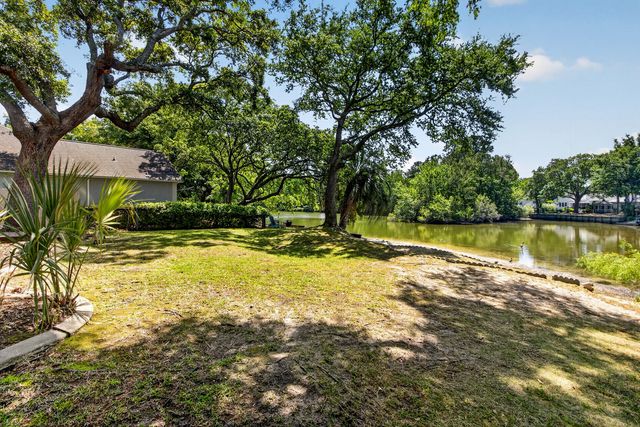 691 Blue Heron Run, Mount Pleasant, SC 29464