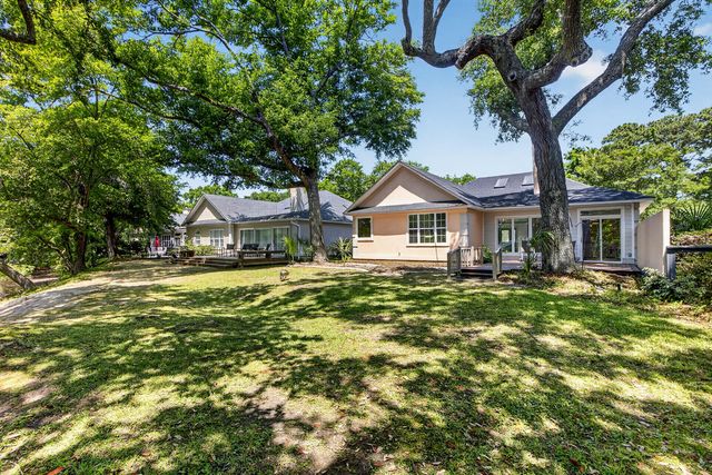 691 Blue Heron Run, Mount Pleasant, SC 29464