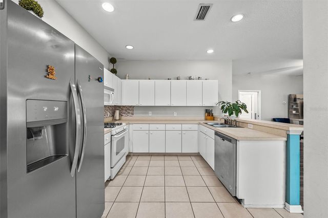 6811 MONARCH PARK DRIVE, Apollo Beach, FL 33572