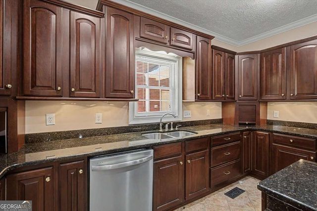 1136 Cole Lake Road, Dallas, GA 30157