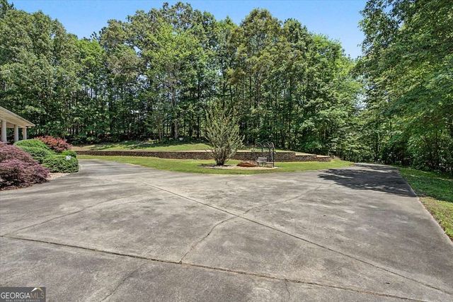 1136 Cole Lake Road, Dallas, GA 30157