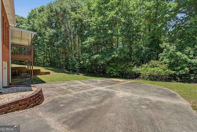 1136 Cole Lake Road, Dallas, GA 30157