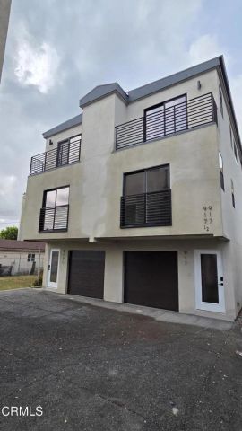 917 N Ridgewood Place, Los Angeles, CA 90038