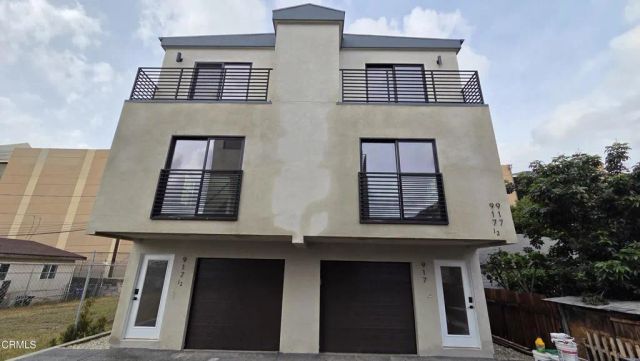 917 N Ridgewood Place, Los Angeles, CA 90038