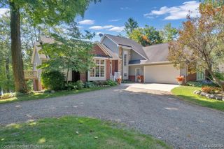 4655 Cusenza Drive, Otter Lake, MI 48464